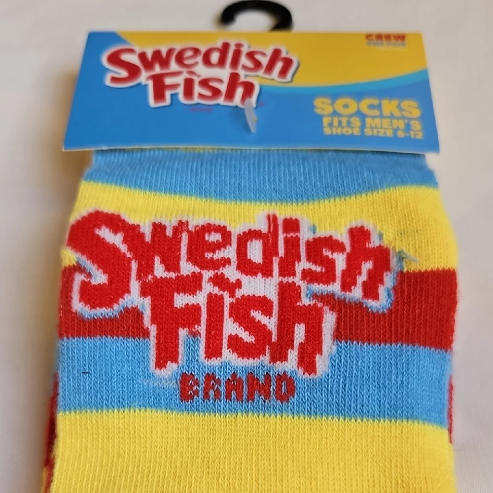 SWEDISH FISH Mens Graphic Crew Socks 6-12 NWT